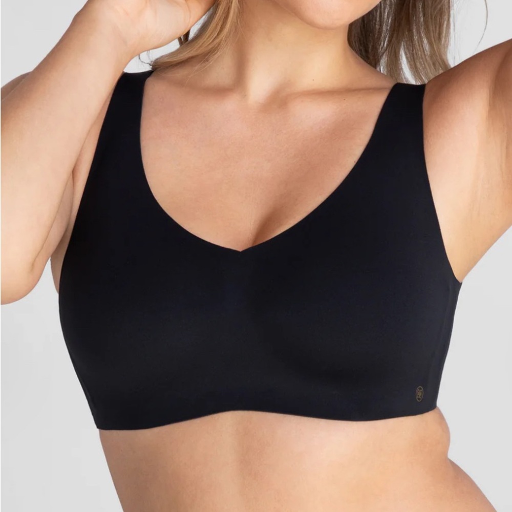 Honeylove Black Seamless Bra with Wide Straps